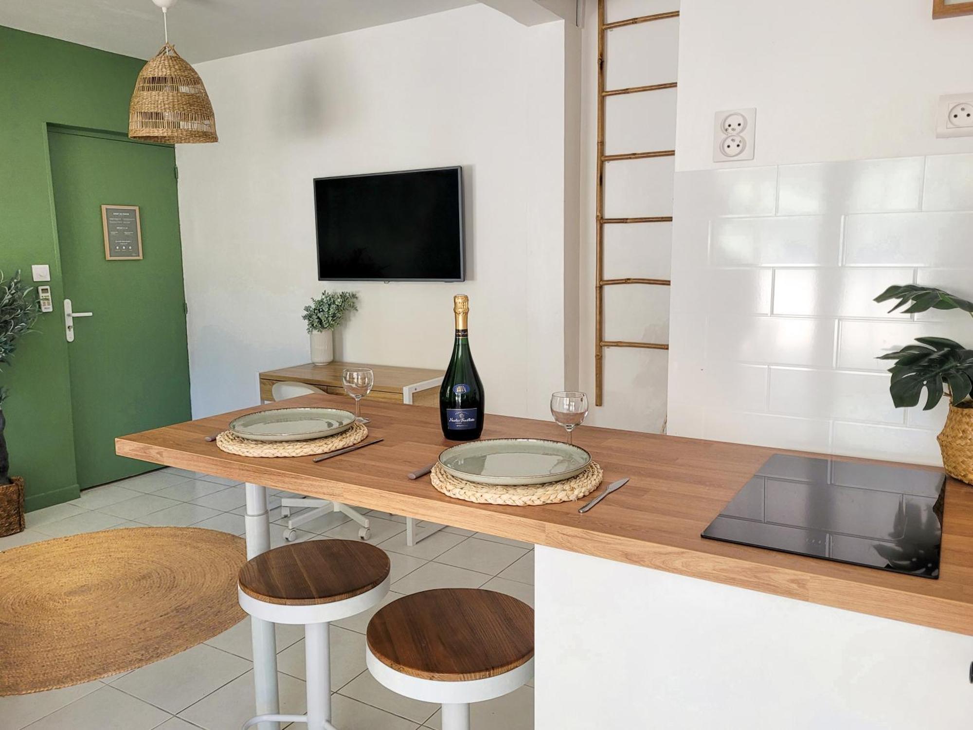 Studio Double Climatise Avec Terrasse - Proche Tram & Centre Montpellier Zewnętrze zdjęcie